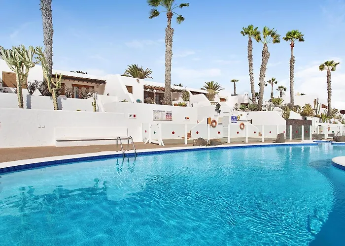 Puerto Chico 7 *